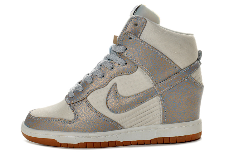 nike dunk sky high blanche